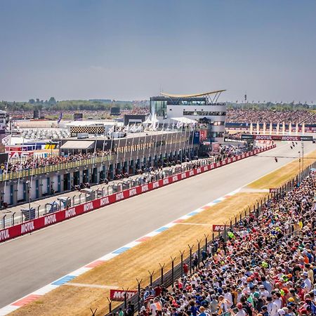 100 Jaar Tt Circuit Assen 2025 Glamping Incl Stroom Экстерьер фото