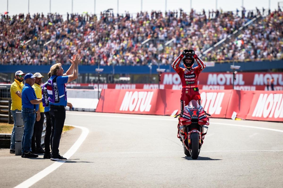 100 Jaar Tt Circuit Assen 2025 Glamping Incl Stroom Экстерьер фото